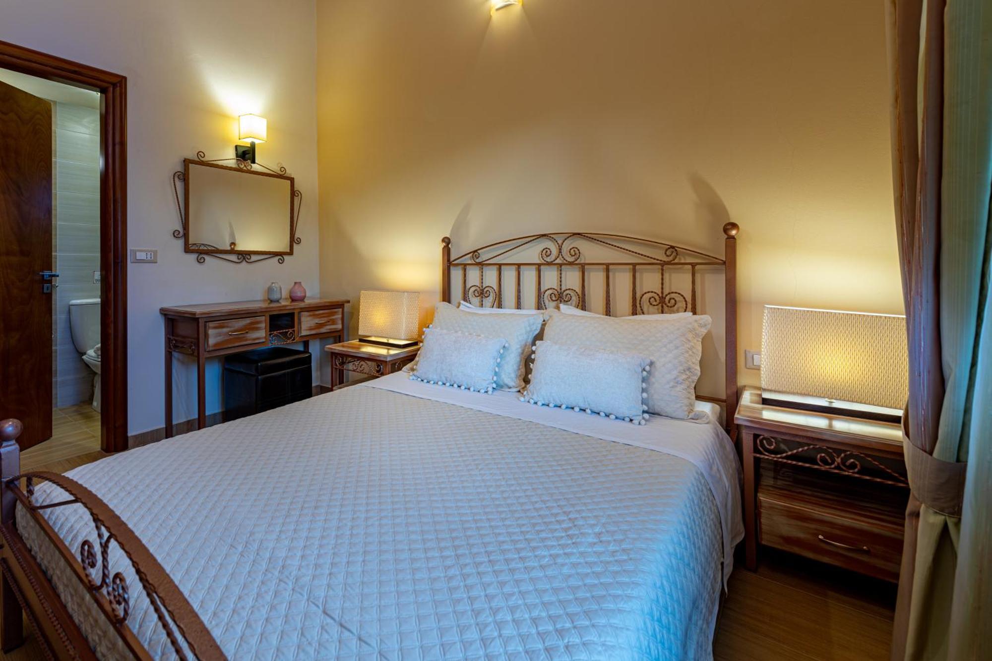 Kymaros Villas Keri Room photo